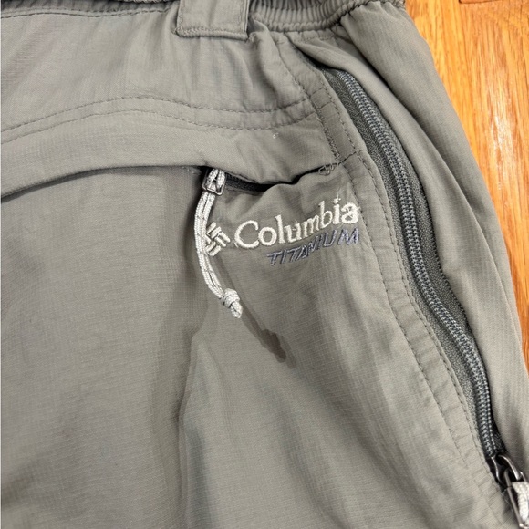 Columbia Titanium Omni-Dry Khaki Green Waterproof Hiking/Trail Cargo Shorts M - Picture 4 of 10